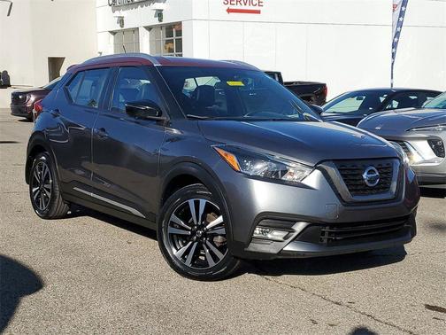 2019 Nissan Kicks SR