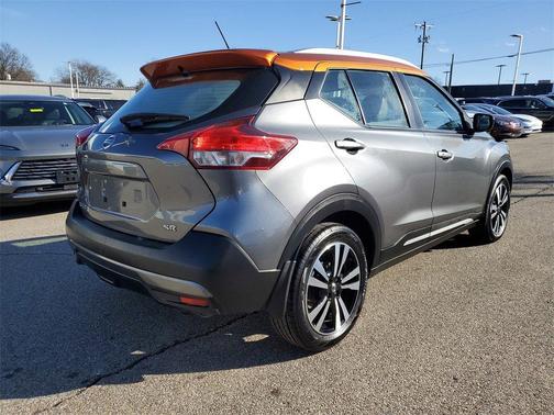 2019 Nissan Kicks SR