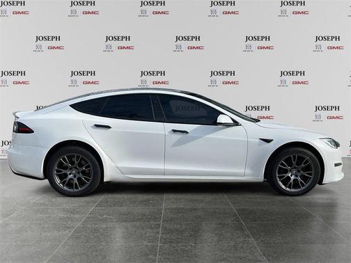2022 Tesla Model S Plaid