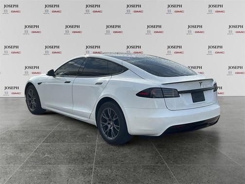 2022 Tesla Model S Plaid