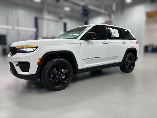 2023 Jeep Grand Cherokee Altitude