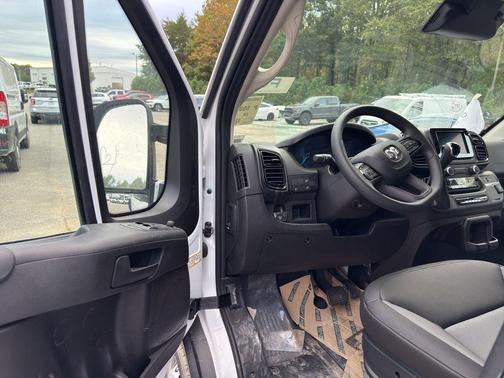 2025 RAM ProMaster 2500 Base