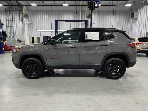 2023 Jeep Compass Trailhawk