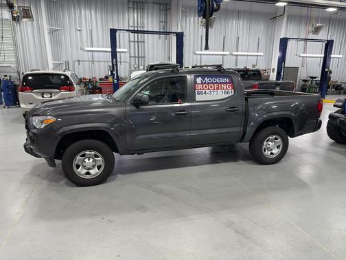 2022 Toyota Tacoma SR