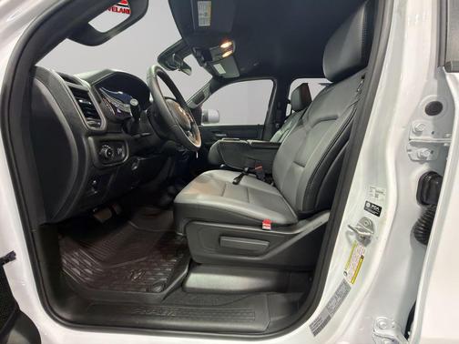 Bright White Clearcoat 2026 RAM 1500 Tradesman