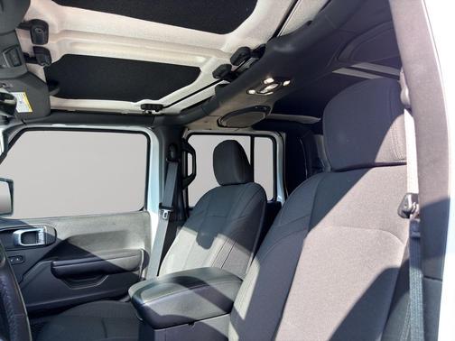 Bright White Clearcoat 2021 Jeep Gladiator Sport