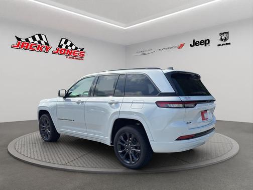 Bright White Clearcoat 2026 Jeep Grand Cherokee Limited