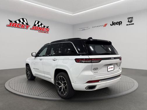 2024 Jeep Grand Cherokee Summit