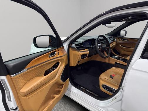 2024 Jeep Grand Cherokee Summit