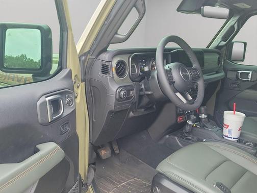 2025 Jeep Gladiator Mojave