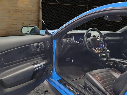 2022 Ford Mustang Mach 1