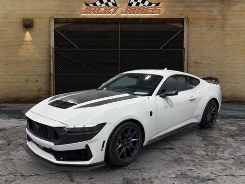2024 Ford Mustang Dark Horse