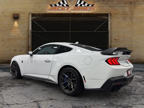 2024 Ford Mustang Dark Horse