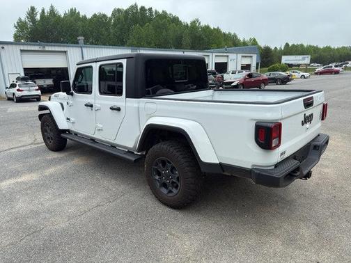 2023 Jeep Gladiator Sport