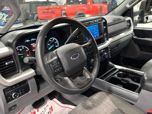 2023 Ford F-350 XLT