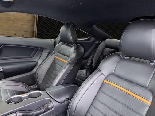 2022 Ford Mustang Mach 1