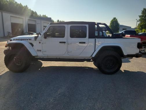 2023 Jeep Gladiator Mojave