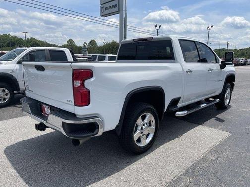 Photo 4 of 28 of 2020 Chevrolet Silverado 2500 LTZ
