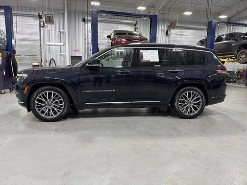 2023 Jeep Grand Cherokee L Summit