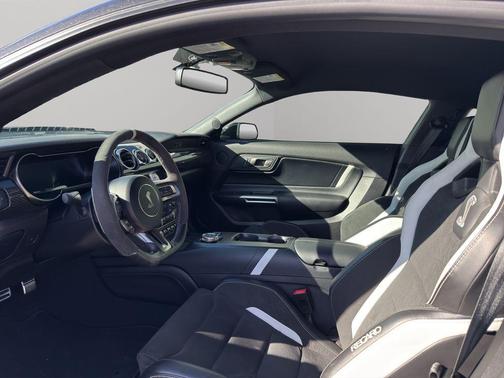 2022 Ford Shelby GT500 Base