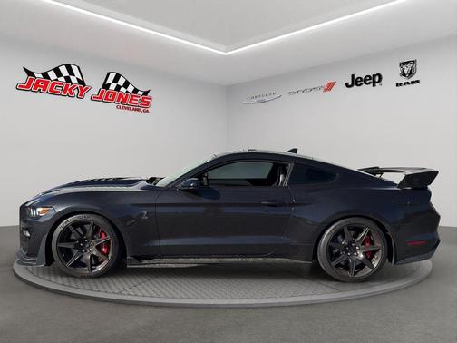 2022 Ford Shelby GT500 Base