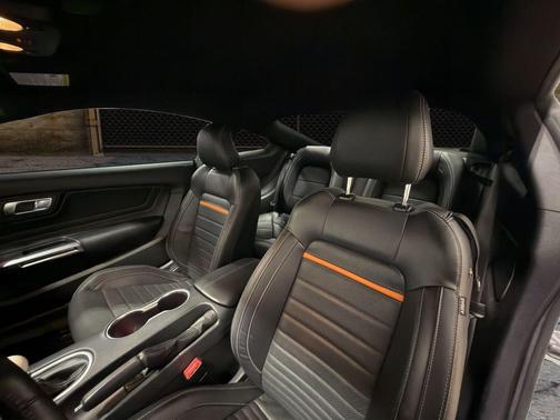 2022 Ford Mustang Mach 1