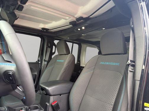 Black Clearcoat 2025 Jeep Wrangler 4xe Rubicon