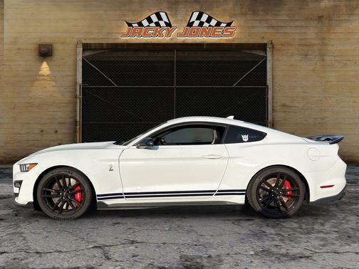 2021 Ford Shelby GT500 Base