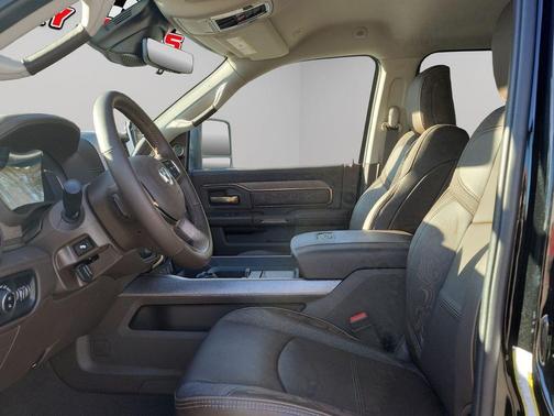 2025 RAM 3500 Limited