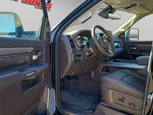 2025 RAM 3500 Limited