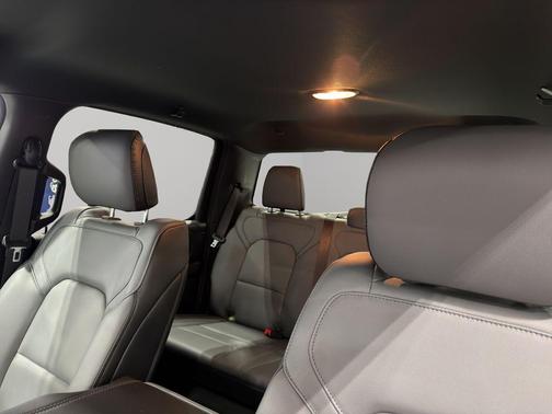 Bright White Clearcoat 2026 RAM 1500 Tradesman