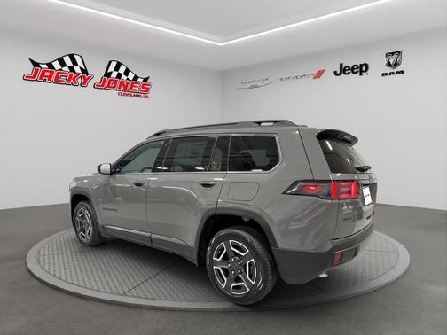 Sting Gray Clearcoat 2026 Jeep Cherokee LAREDO/LIMITED