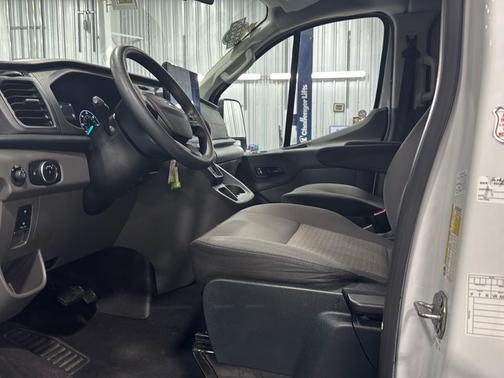 2022 Ford Transit-350 XLT
