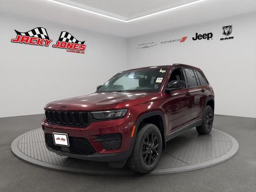 2025 Jeep Grand Cherokee Laredo