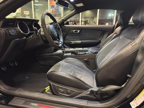 2019 Ford Shelby GT350 Base