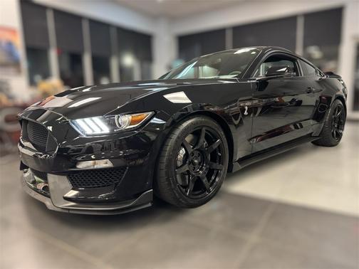 2019 Ford Shelby GT350 Base