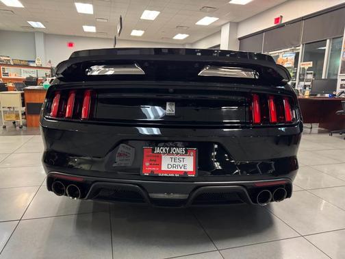 2019 Ford Shelby GT350 Base