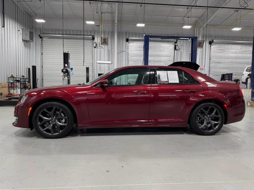 2023 Chrysler 300 S