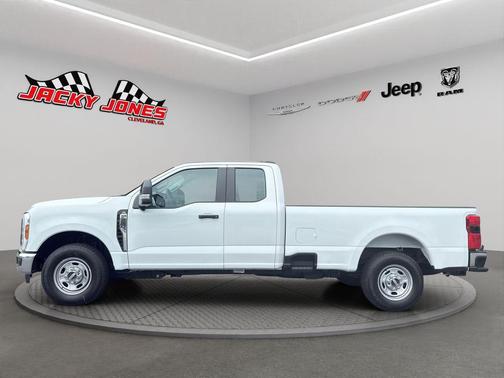 Oxford White 2025 Ford F-250 XL