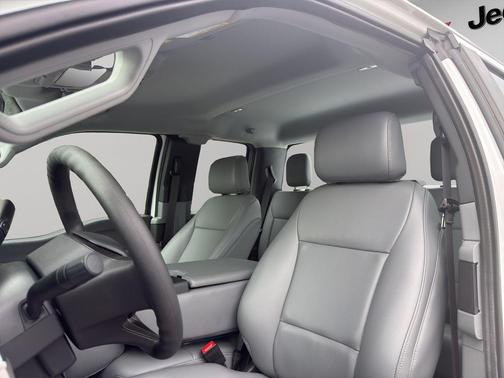 Oxford White 2025 Ford F-250 XL
