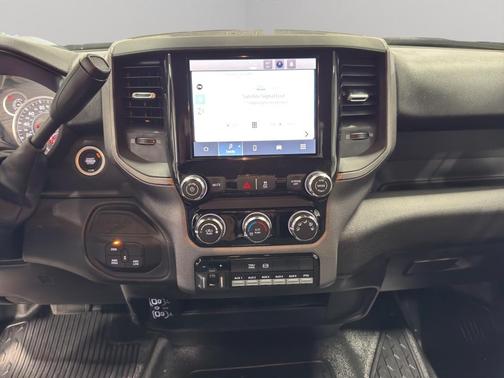 Bright White Clearcoat 2026 RAM 3500 Tradesman/Big Horn