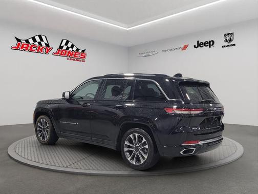 2022 Jeep Grand Cherokee Overland