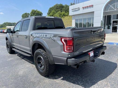 Photo 2 of 30 of 2018 Ford F-150 Raptor