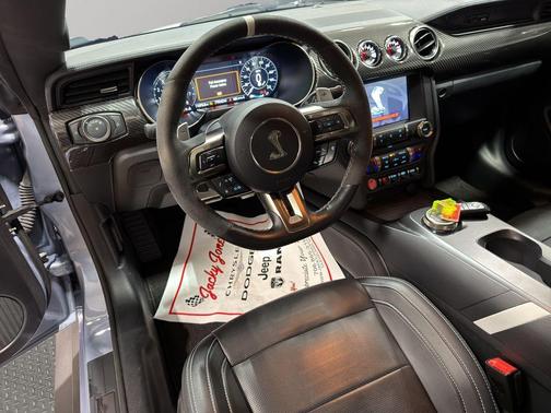 2022 Ford Shelby GT500 Base