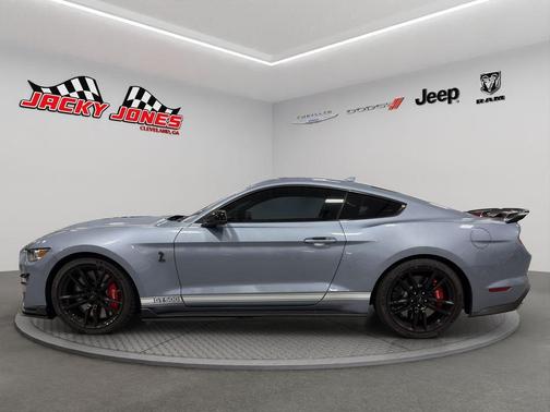 2022 Ford Shelby GT500 Base