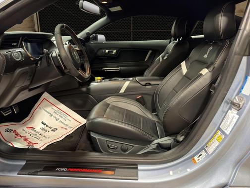 2022 Ford Shelby GT500 Base