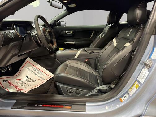 2022 Ford Shelby GT500 Base