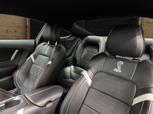 2022 Ford Shelby GT500 Base
