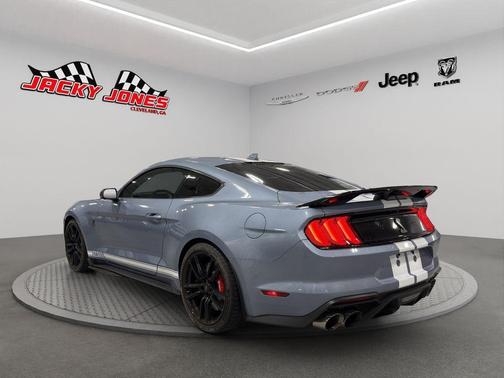 2022 Ford Shelby GT500 Base