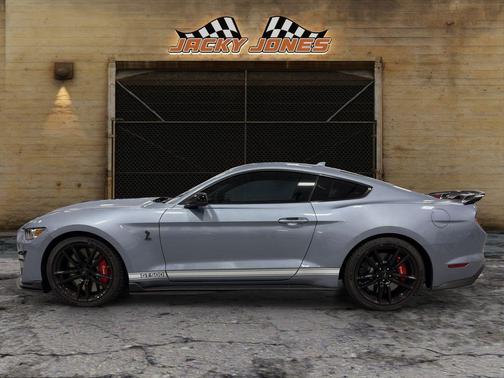2022 Ford Shelby GT500 Base